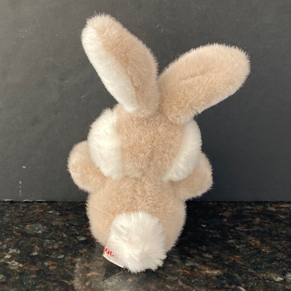 GUND, Inc. Plush Sitting Bunny Rabbit With Puffy Cheeks and Fluffy Tail/1984/NEW - Picture 3 of 7